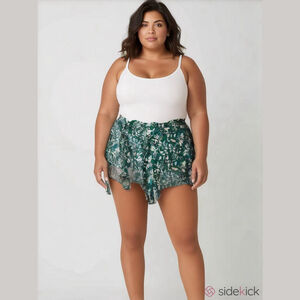 Eloquii green and white floral belted shorts NWT size 22
